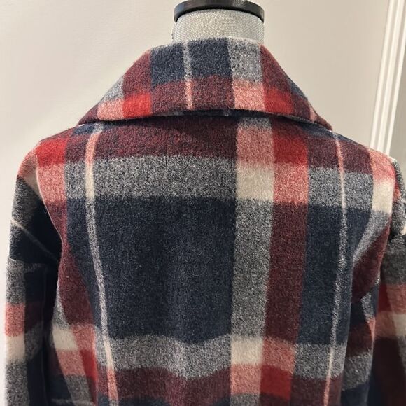 Tahari Coat - Picture 7 of 11